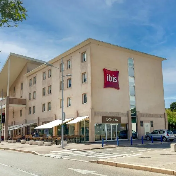 ibis Martigues Centre, hotel in Saint-Mitre-les-Remparts