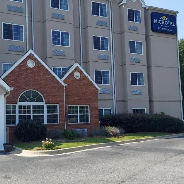 Microtel Inn & Suites by Wyndham Hoover/Birmingham, hotel in Hoover