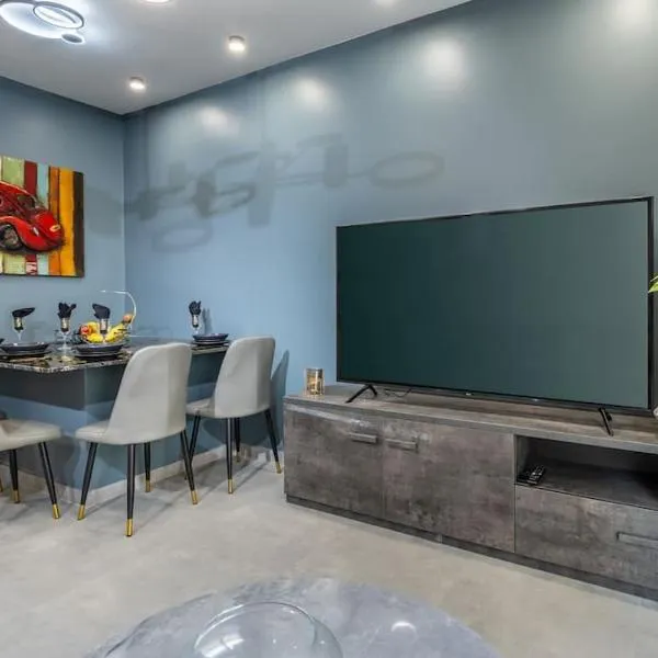 Nocturnal Elegance Apartment by Solea, hotel in Sliema