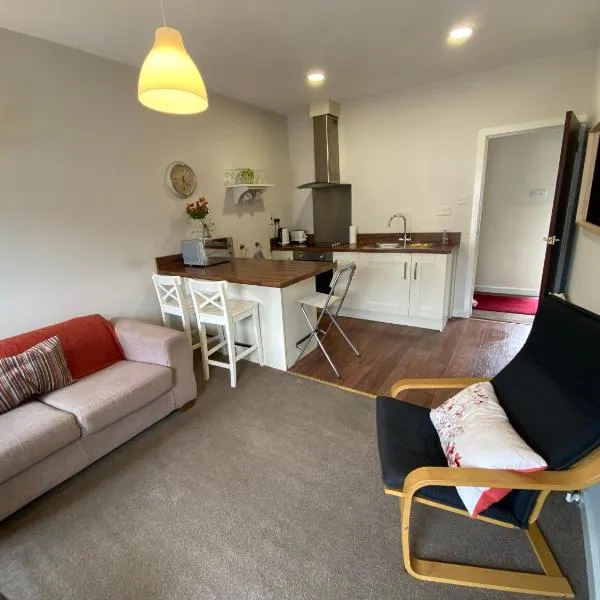 Irvinestown Fermanagh 2 Bedroom Apartment, ξενοδοχείο σε Irvinestown