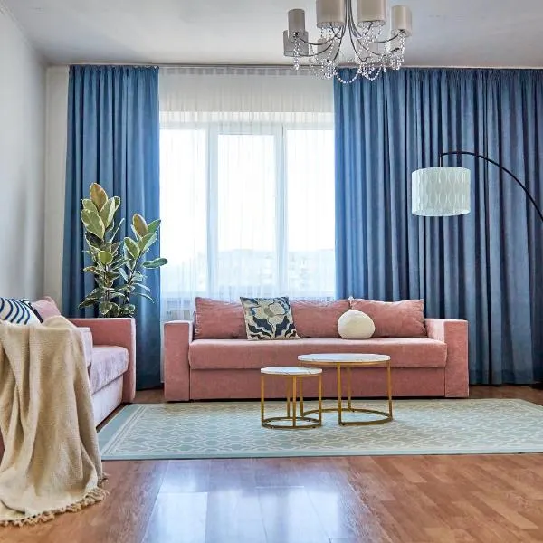 Wonderful Panoramic View Apartment, hotel in Mukacheve
