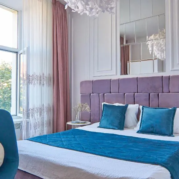 Elegant Lux Apartment in central square, hotel v Mukačevu