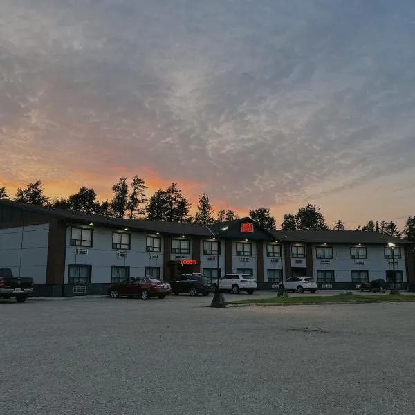 HWY 17 Hotel, hotel in Hawk Junction