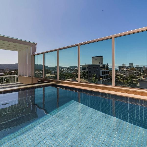 Cobertura Espaçosa com Piscina Exclusiva