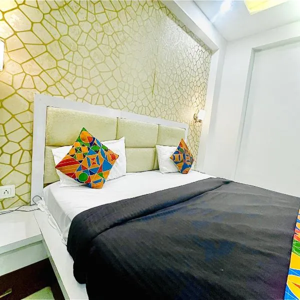 Hotel Samovar premium, hotelli kohteessa Mathura
