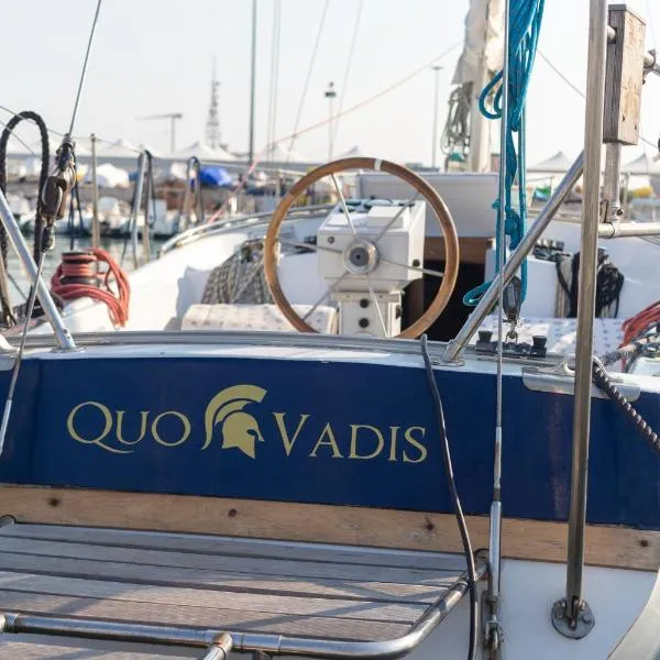 Quo Vadis Yacht, hotel v Bari