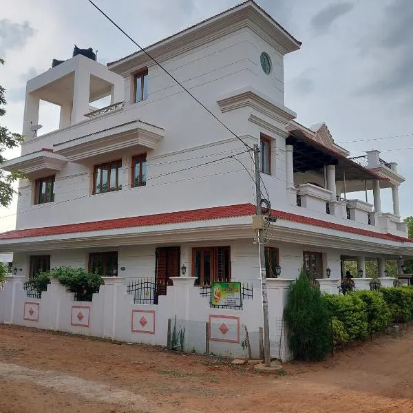 Shri Sai Baba Homestay - EB Colony - Trichy, hotel in Puliyūr