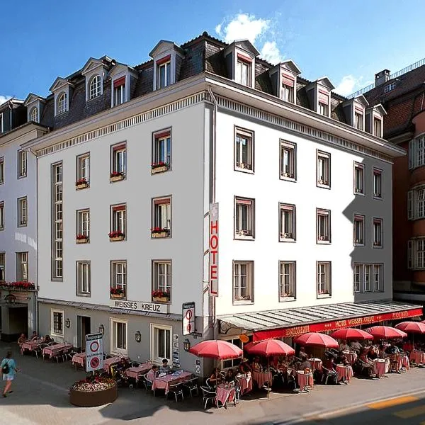 Hotel Weisses Kreuz, готель у місті Інтерлакен