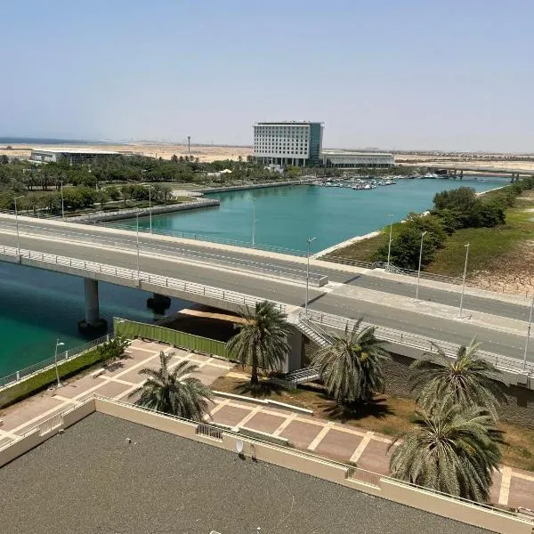 2 Bedrooms APT in Marina tower sea view, ξενοδοχείο σε King Abdullah Economic City