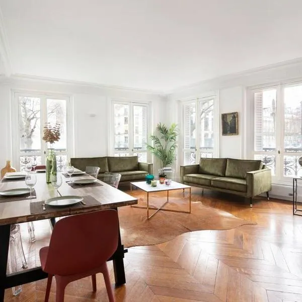 Magnificent apt in Paris near Champs Elysées-8 ppl