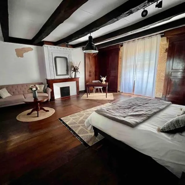Gîte de charme Monpazier Dordogne Périgord, hotel v destinaci Monpazier