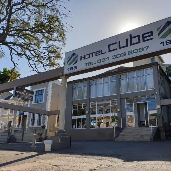 Cube Hotel, hôtel à Queensburgh