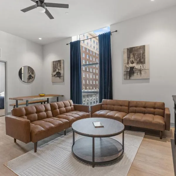 175 LEX - Walkable Downtown Lexington & Rupp Arena - Full Condos, hotel di Lexington