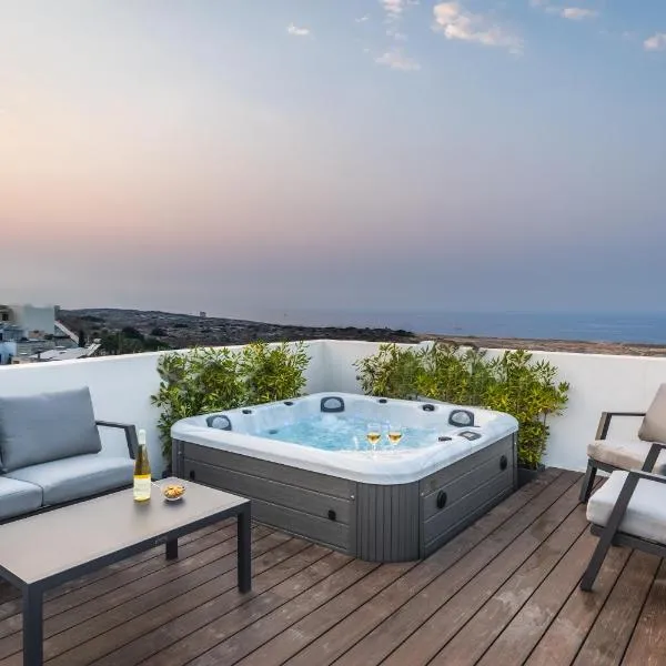 Heated Luxury Poolside Retreat in St Julian s, hotel in Pembroke 