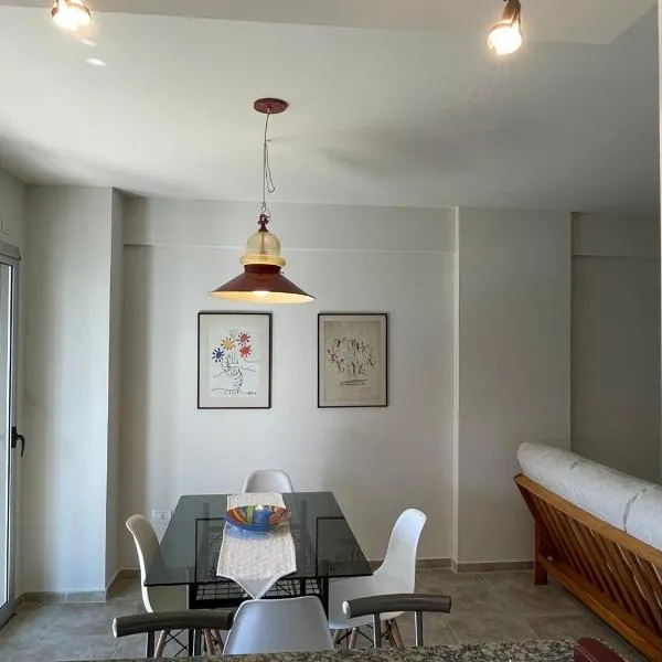Impecable Departamento zona Sanatorios con posibilidad de cochera, hotel em Santa Fé