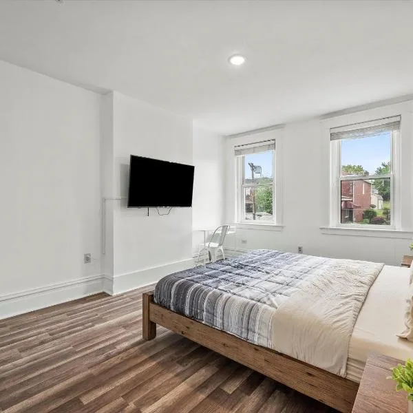 Oakland/University @D Modern and Spacious Private Bedroom with Shared, hotel v destinaci Pittsburgh