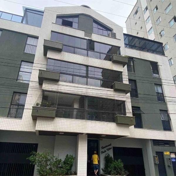 Apartamento quadra mar Meia Praia