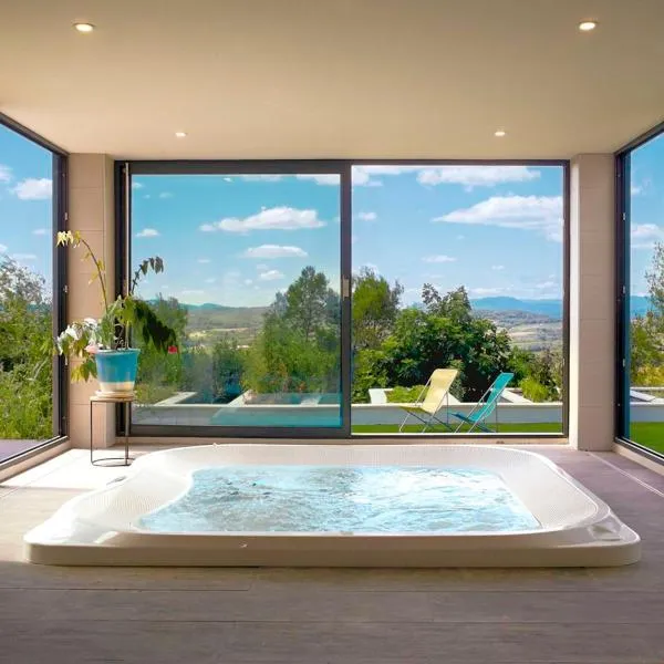 Villa du Belvédère, piscine intérieure, spa et hammam, hôtel à Montagnac
