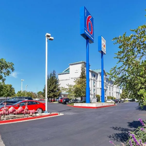 벨몬트에 위치한 호텔 Studio 6 Belmont, CA San Francisco Redwood