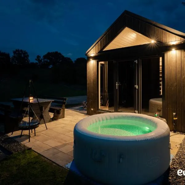 Euforia Górzno - nowoczesne, klimatyzowane domki z jacuzzi i sauną, hotel in Brudnice