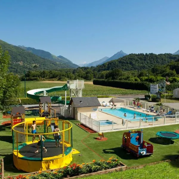 Camping Familial - Parc Aquatique - Grande Aire de Jeux à la Montagne, hotel en Agos-Vidalos