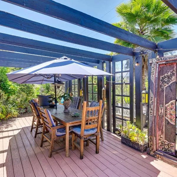 Bohemian Wonderland Benicia Bungalow with Pergola!, hotel in Benicia