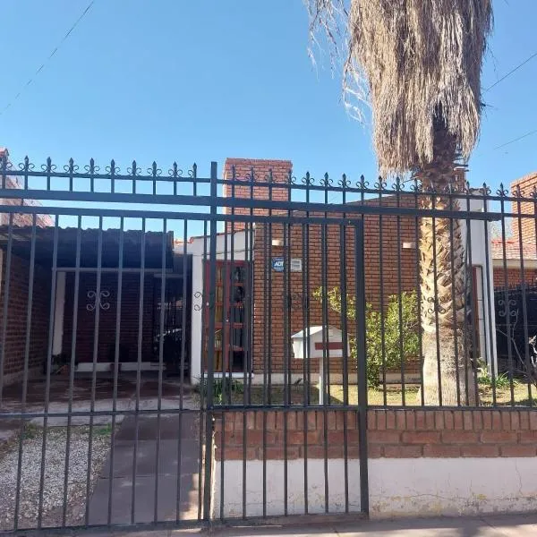 Casa Silvia - Zona Palmares, hotel v destinaci Godoy Cruz