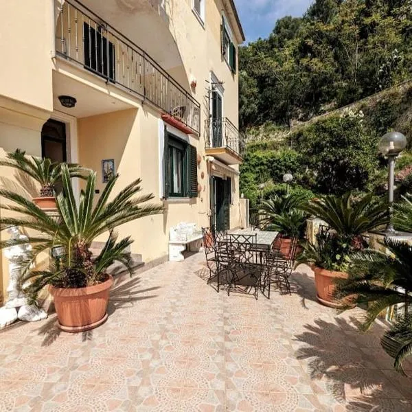 Il barocco sulla roccia, hotel v destinaci Cetara