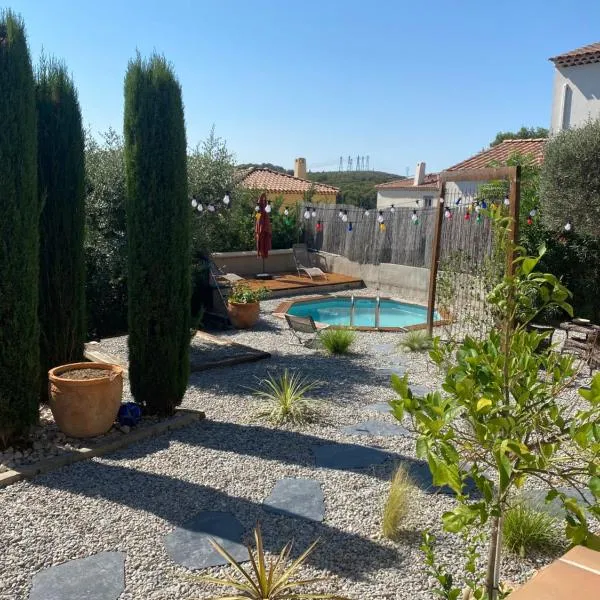 Studio entre Aix en Provence et Marseille et parking, Hotel in Septèmes-les-Vallons