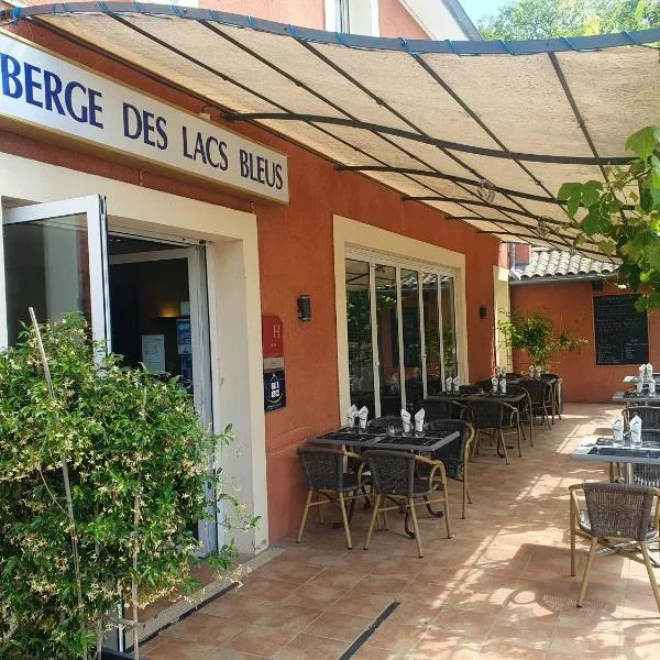 Auberge des Lacs Bleus, hotel v destinaci Clérac