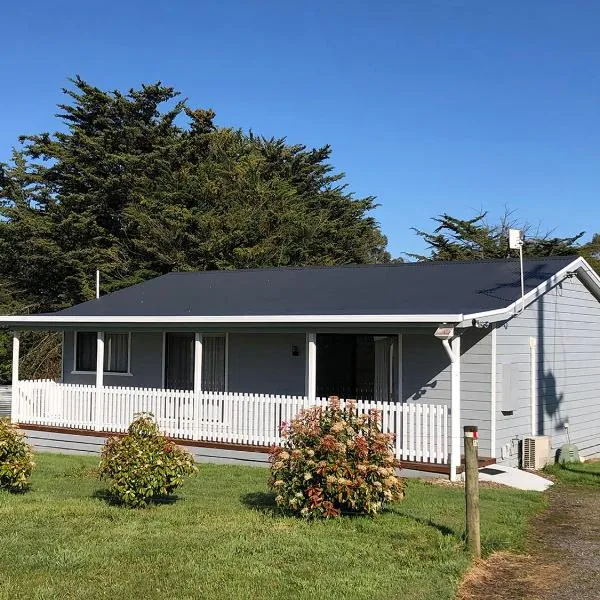 Tranquil, modern self-contained cottage, hotel v destinaci Scarsdale