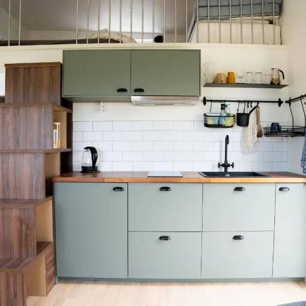 Your own 30sqm house with kitchen, sauna and loft., hotel in Malmö