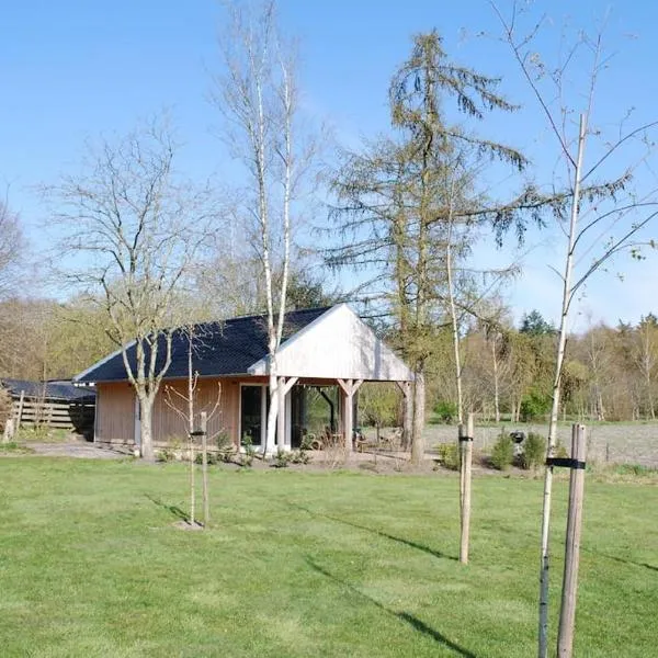 Vrijstaande woning Drenthe bij het bos., hotel v destinaci Bovensmilde