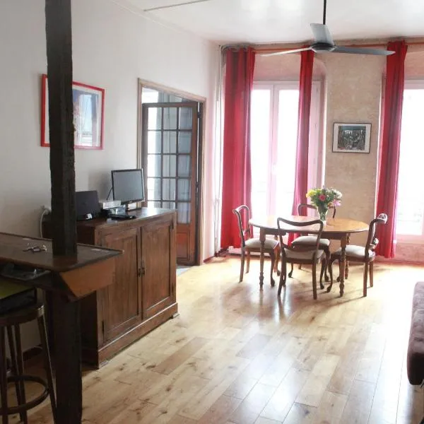 Latin Quarter - Notre Dame apartment