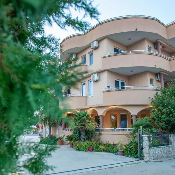 Apartments and bungalow Casa Palma, hotel v mestu Sveti Nikola