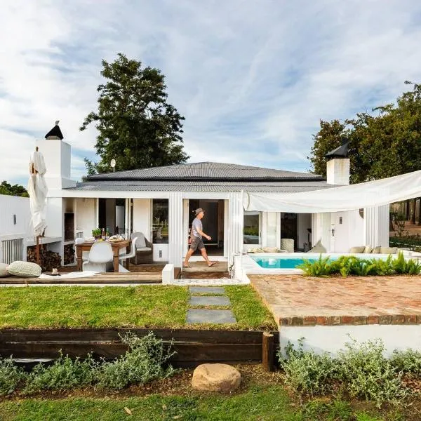 The Cottage in the Valley - 3 bedroomed, hotel in Riebeek-Kasteel