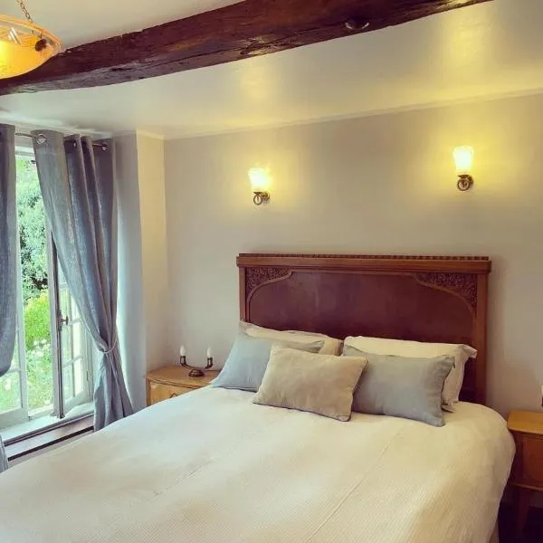 EVERGREEN GuestHouse, hotel v destinaci Vernon