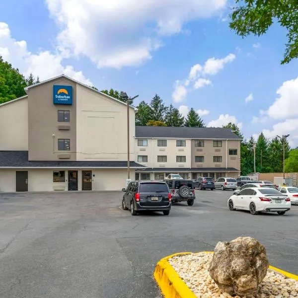 Suburban Studios LaVale - Cumberland, hotel en Frostburg