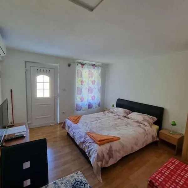 Apartma Patricija for 2, hotel en Tolmin