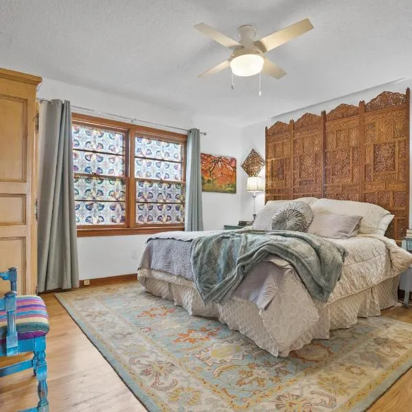Luxury Oasis- 1 bedroom romantic getaways, hotel v destinaci Lubbock
