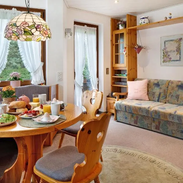 Oskar im Bärenhüsli, hotel v destinaci Titisee-Neustadt