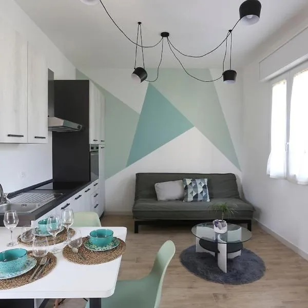 Suite moderna a due passi dal centro, hotel v destinaci Molinella