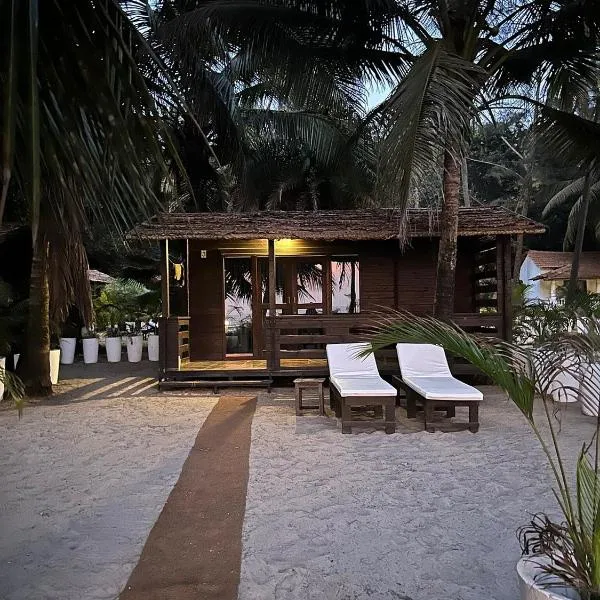 Mamagoa Beach Resort, hotel di Mandrem