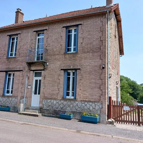 Cherry Blossom House, hotel v destinaci Châteauneuf-la-Forêt