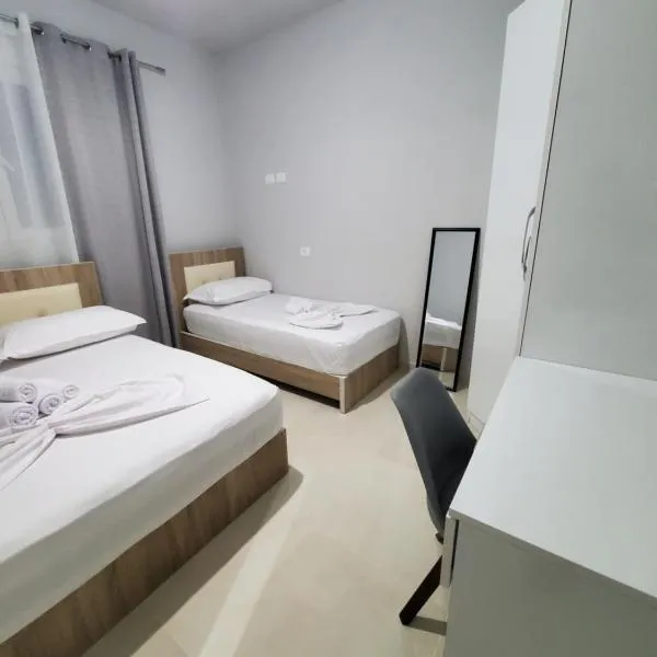 Twins Apartment, hotel v destinaci Përmet