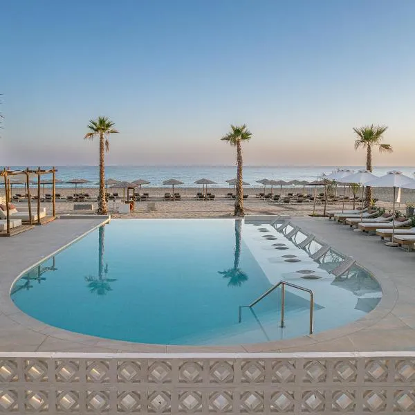 Rethymno Town में, होटल Iperion Beach Hotel