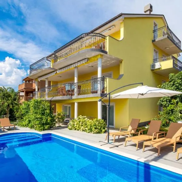 Apartment MARO, hótel í Senj