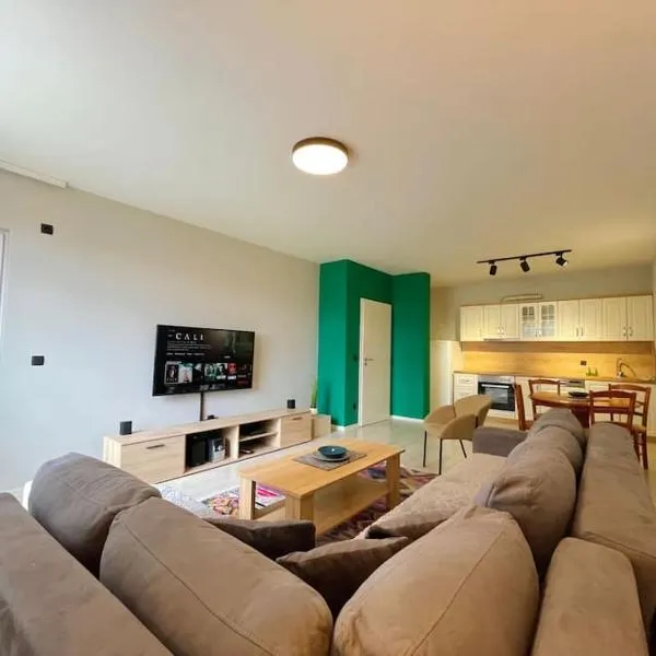 Green Downtown Apartment โรงแรมในVitina