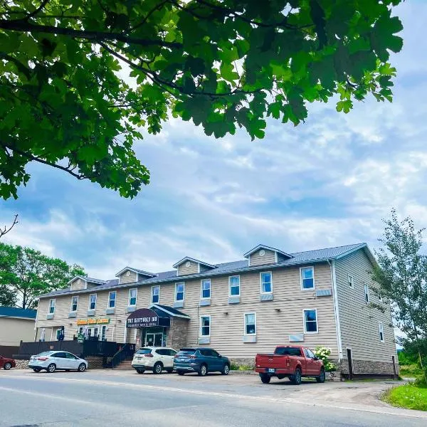 Driftwood Inn, hotel in Deer Lake