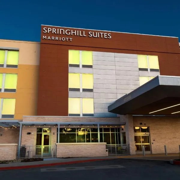 SpringHill Suites by Marriott Newark Fremont: Warm Springs District şehrinde bir otel